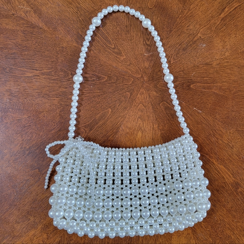 Pearl Beaded Shoulder Bag - White